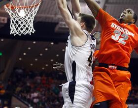 MBB : OUT OF LUCK: Syracuse handed 1st loss of season on road by hot-shooting Notre Dame