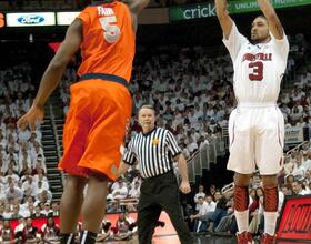 MBB :  Siva's foul trouble, turnovers hurt Louisville in loss to Syracuse