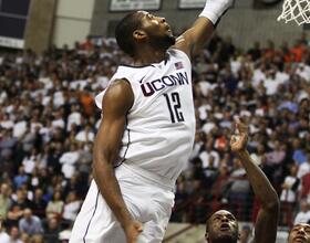 MBB : Drummond's stellar play in paint gives SU defense constant challenge