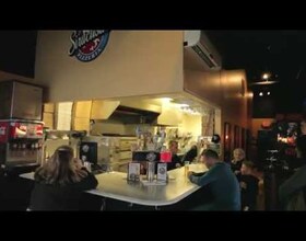 Video: Siracusa's Pizzeria in Smyrna, Ga., roots for the Orange from Atlanta