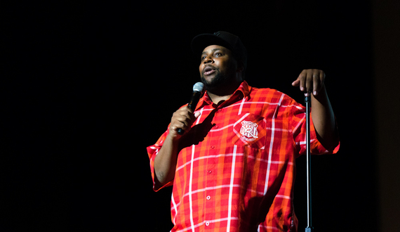 Kenan Thompson gets personal during his stand-up at Syracuse University