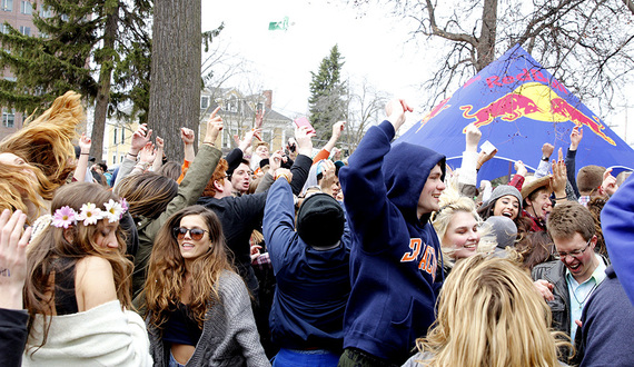 Video: Students pack Walnut Park for Mayfest 2015