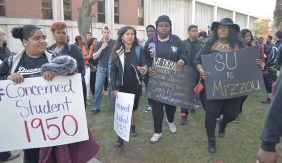 SU students rally in solidarity with University of Missouri protesters