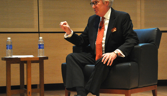 Broadcast journalist Bob Dotson reflects on career at SU event