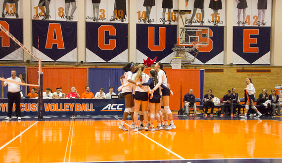 Syracuse commits fewer errors than Louisville in 5-set victory