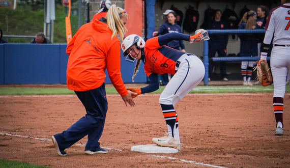 Syracuse keeps morale up with post-play celebrations