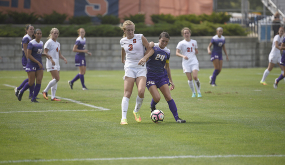 Sydney Brackett powers through Bucknell’s defense for both goals in 2-0 Syracuse win