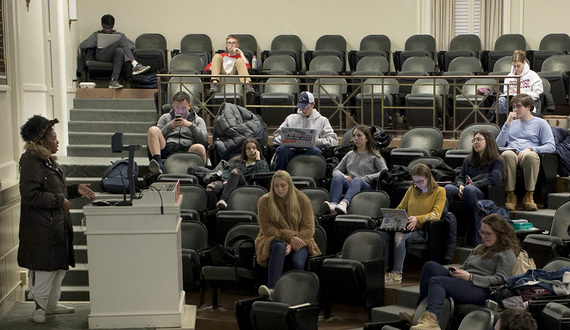 Student Association votes to increase Student Legal Services oversight