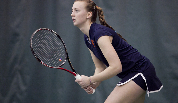 Former SU tennis player Maddie Kobelt returns as assistant coach