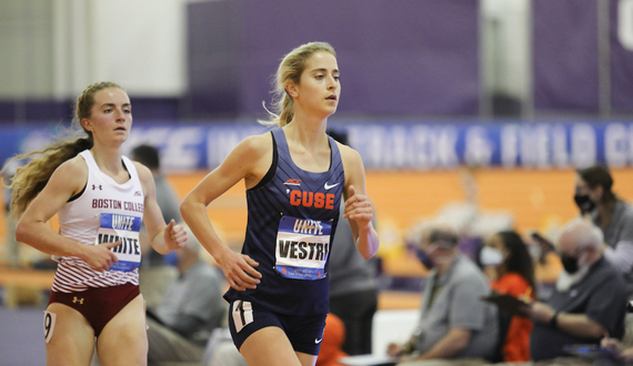 Amanda Vestri sets 10k meet record at Virginia Challenge