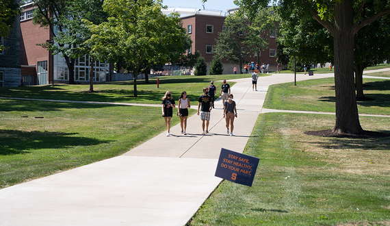 Vaccinated students shouldn&#8217;t have to wear masks outside on campus