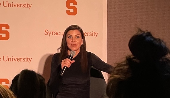 &#8216;Live it to the fullest&#8217;: Heather Dubrow returns to SU to record her podcast