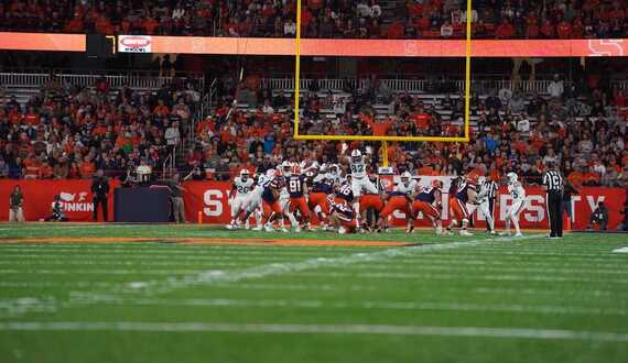 Andre Szmyt a perfect 5-of-5 in Syracuse’s 22-20 win over Virginia