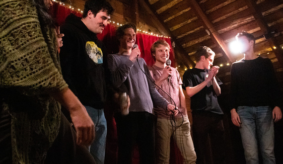 Through student-run show &#8216;Krab Night,&#8217; SU brothers bring various forms of sketch comedy