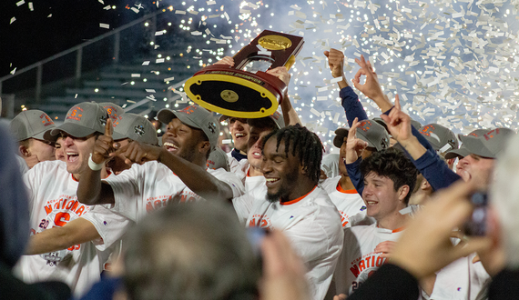 Syracuse men’s soccer visits White House to celebrate NCAA title