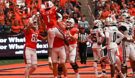 SU clobbers Western Michigan 48-7 despite losing Oronde Gadsden II in 1st quarter