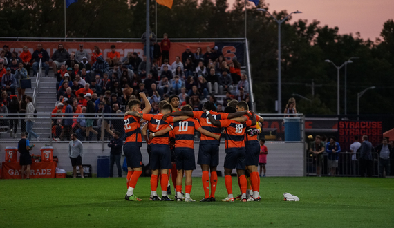 Syracuse stays at No. 7 for 3rd straight week