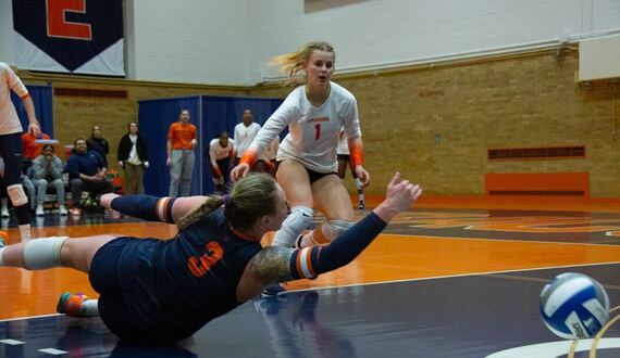 SU&#8217;s showcases aggressive serving strategy despite straight set loss to North Carolina