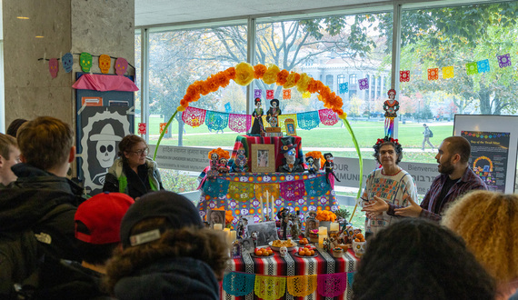 Campus Día de Muertos celebration honors authentic, nostalgic tradition