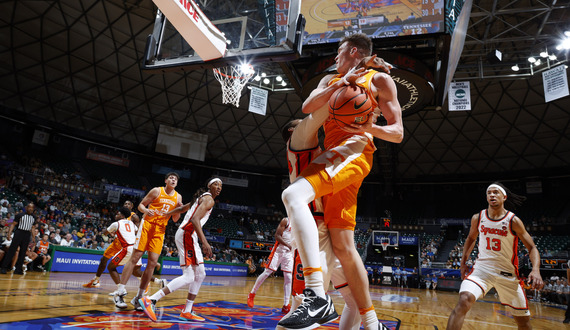 Observations from SU’s loss to No. 7 Tennessee: Williams’ spark, McLeod’s rebounding