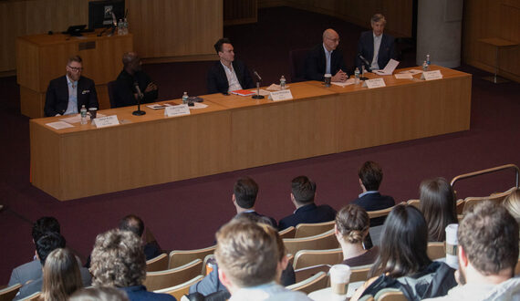 College of Law hosts alumni to discuss finance, technology and entrepreneurship industries