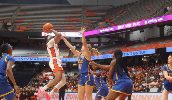 Dyaisha Fair&#8217;s 15 4th-quarter points propel No. 17 SU to 63-53 win over Pitt