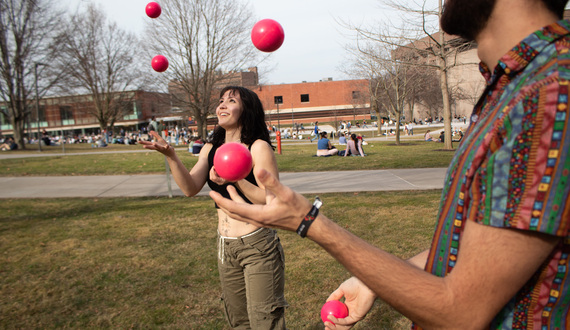 Gallery: Students bask in Syracuse&#8217;s first 70-degree day of the year