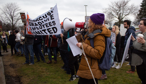 SGEU rallies before all-day session between bargaining committee, SU administration