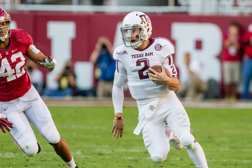 Texas A&#038;M breaks policy, allows star freshman quarterback Manziel to address the media