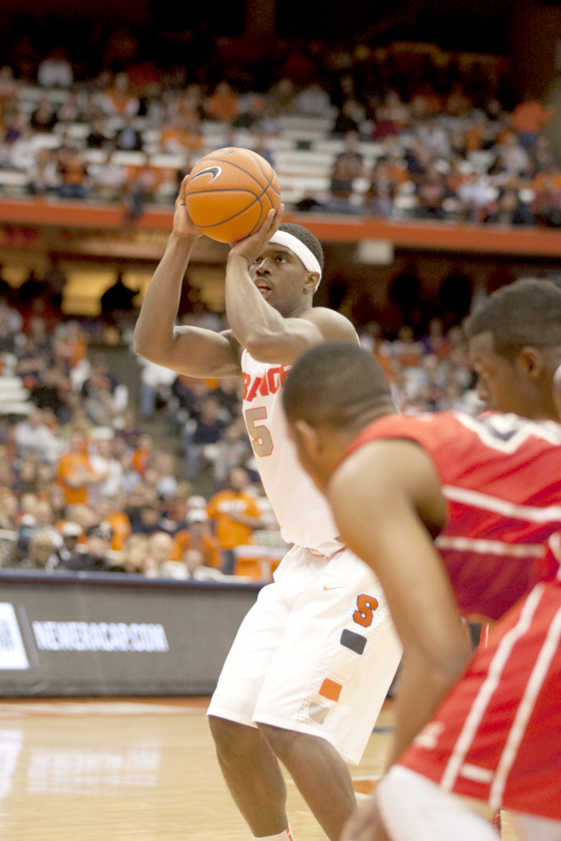 Syracuse tries to mend free-throw woes against Minnesota in Maui Invitational