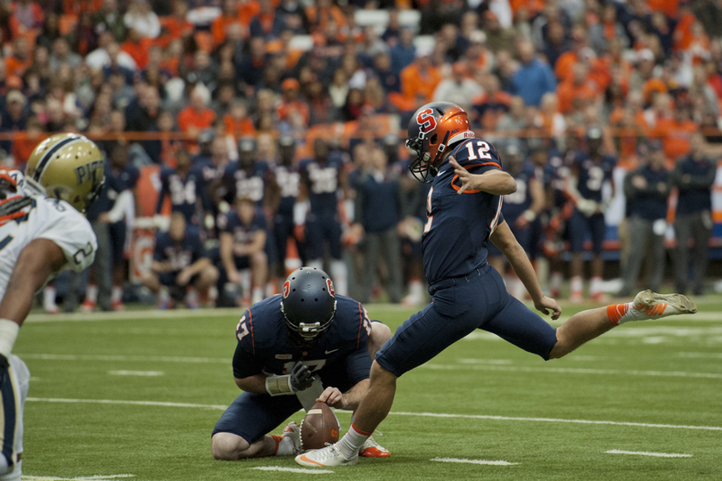 Blocked extra point, missed field goal cost Syracuse against Pittsburgh