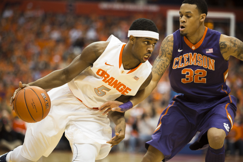 BACK ON TRACK: Fair rebounds from rough outing, leads No. 1 Syracuse past Clemson