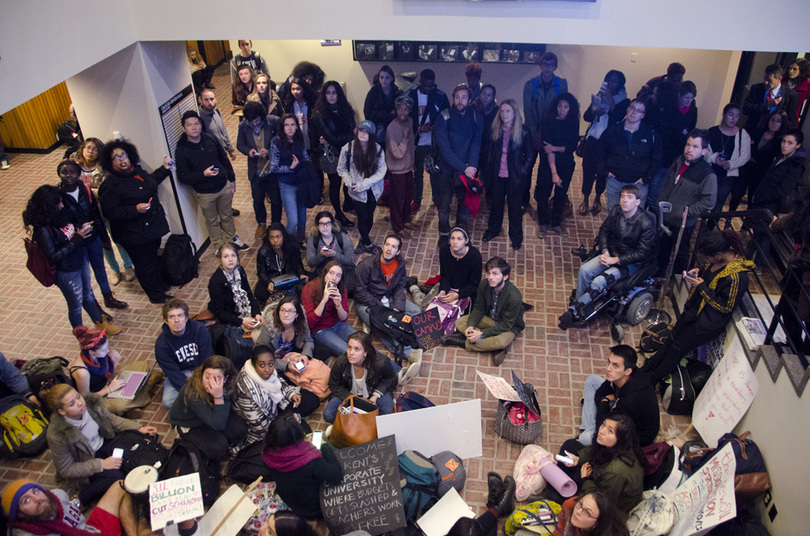 Chancellor Syverud visits students staging Crouse-Hinds sit-in