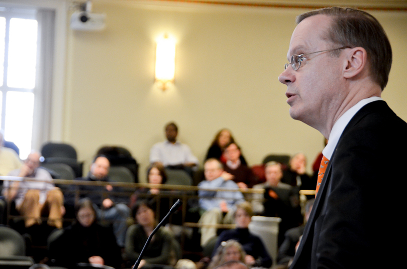 Syverud addresses NCAA sanctions at 1st University Senate meeting since report&#8217;s release