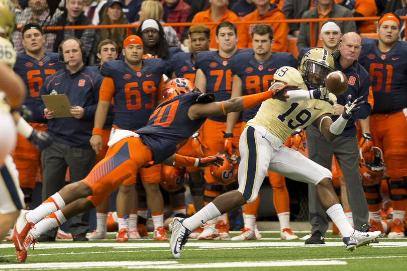 Syracuse falls to No. 25 Pittsburgh, 23-20, on last-second field goal