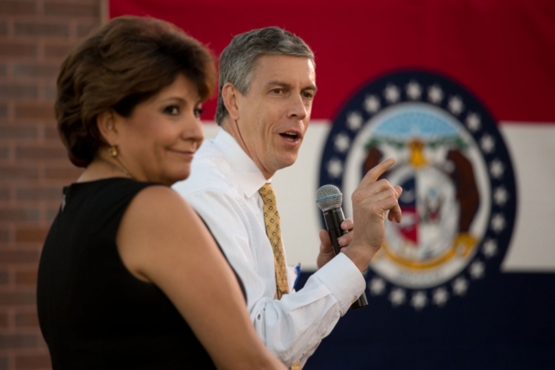 Arne Duncan announces he is stepping down as secretary of education