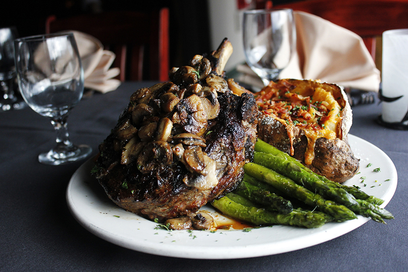 Daniella&#8217;s Steakhouse resembles upscale, New York City restaurant