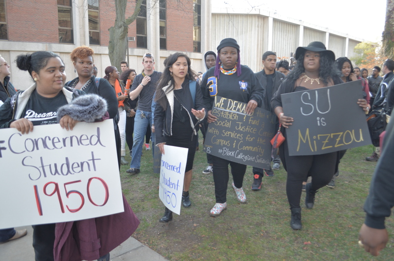 SU students rally in solidarity with University of Missouri protesters