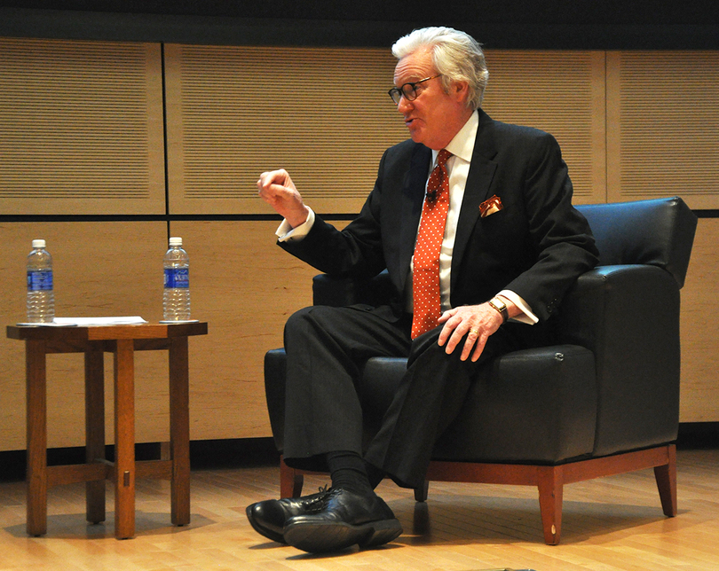 Broadcast journalist Bob Dotson reflects on career at SU event