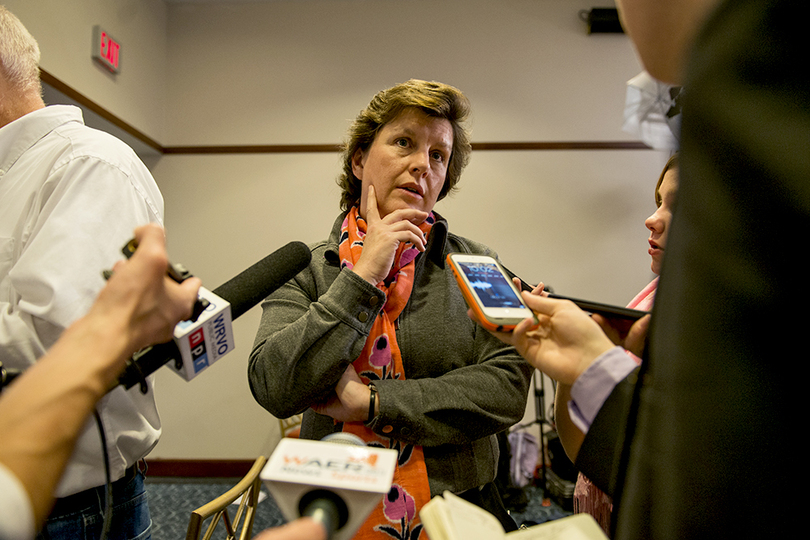 Mayor Stephanie Miner proposes methods to increase voter participation during testimony