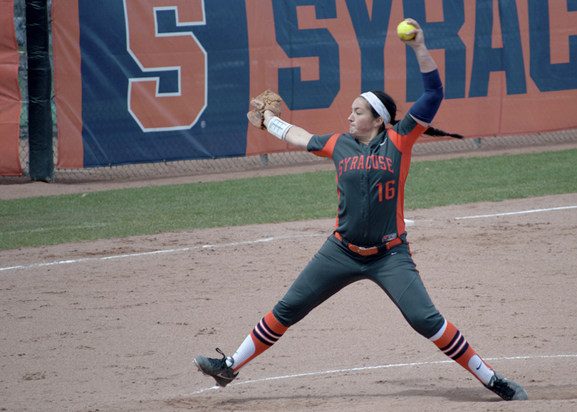 Syracuse softball splits doubleheader with Virginia