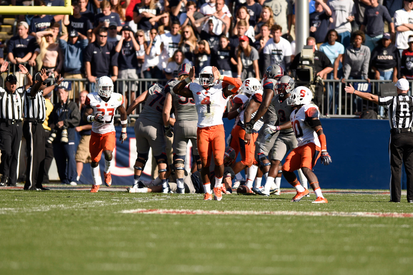 Syracuse football snaps 2-game losing streak with 31-24 win over Connecticut