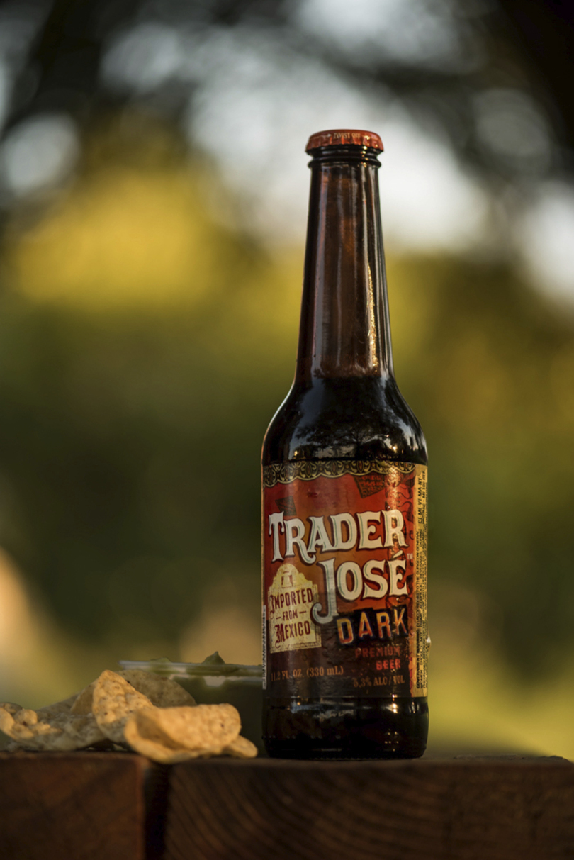 Trader José Dark Beer has strong sweet smell with chocolate, nutty flavor