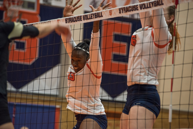 Santita Ebangwese keys Syracuse volleyball&#8217;s 5-set win over Wake Forest