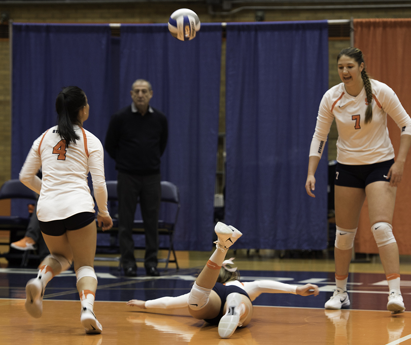 3rd-set errors plague Syracuse volleyball in 3-1 loss to Duke