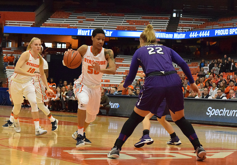 Gallery: Syracuse women&#8217;s basketball cruises past Niagara, 109-60