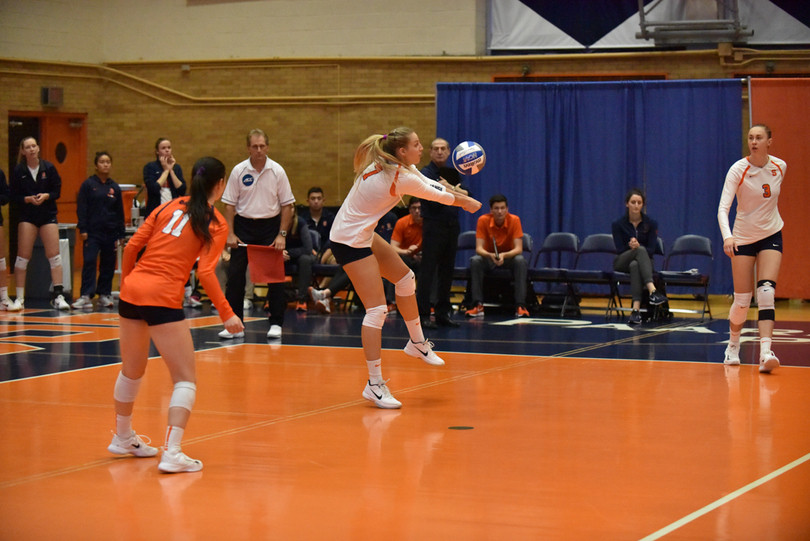 Despite Syracuse&#8217;s efficiency on offense, Pittsburgh downs SU in straight sets