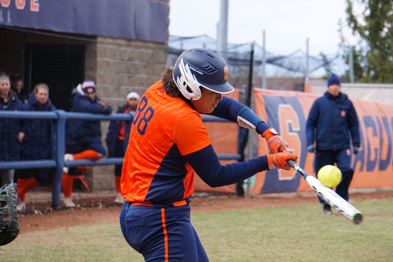 Syracuse ties season high in hits in 10-6 win over Canisius