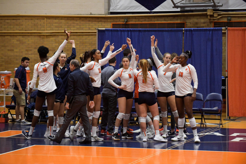 Syracuse wins 3-straight sets, beats Connecticut 3-2