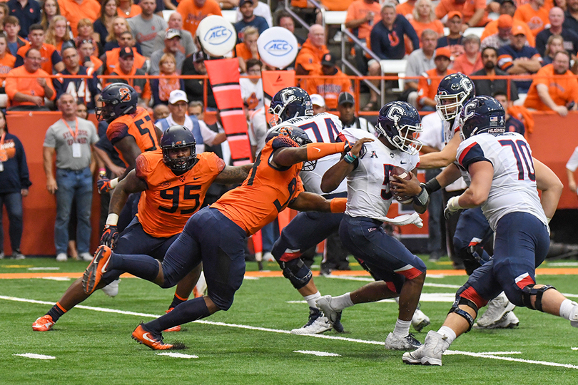 Alton Robinson, Syracuse’s defensive front dominate Connecticut in 51-21 win